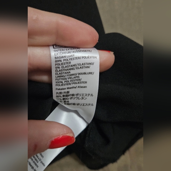 TOPSHOP Black off the shoulder top. Size 8 - Picture 11 of 13